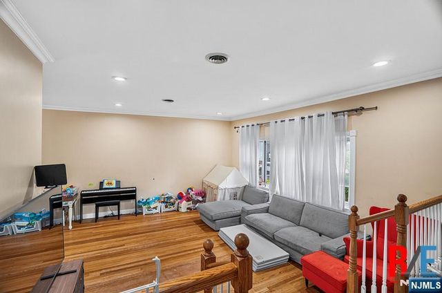 1068 Anderson Avenue, Fort Lee, NJ 07024