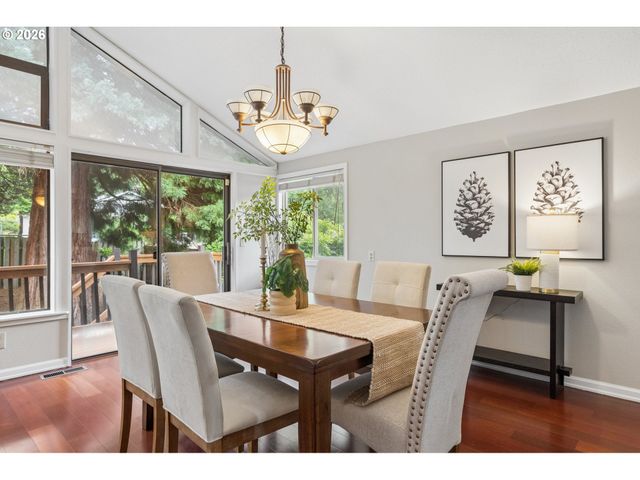 2445 DEBOK Rd, West Linn, OR 97068