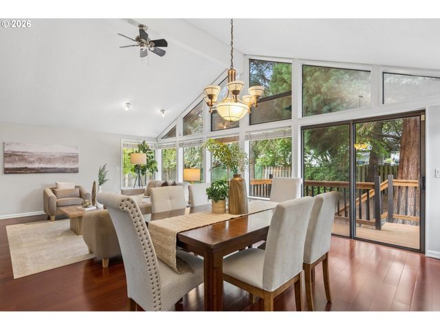 2445 DEBOK Rd, West Linn, OR 97068