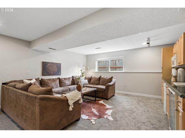 2445 DEBOK Rd, West Linn, OR 97068