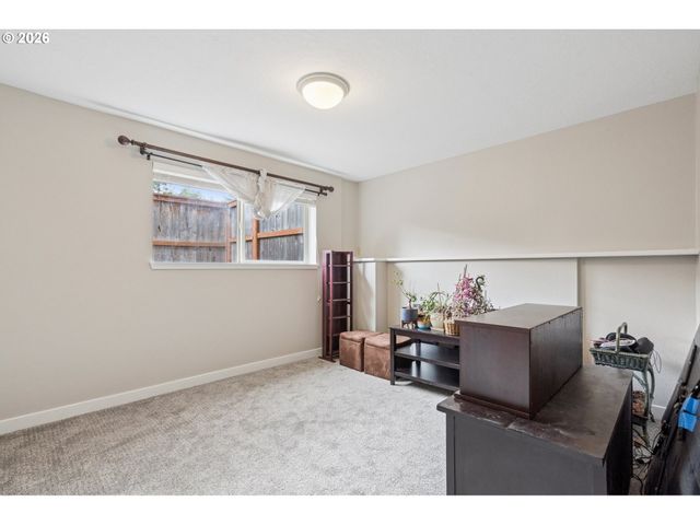 2445 DEBOK Rd, West Linn, OR 97068