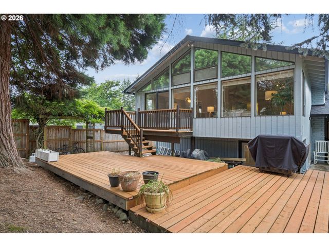 2445 DEBOK Rd, West Linn, OR 97068