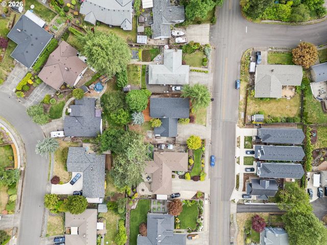 2445 DEBOK Rd, West Linn, OR 97068