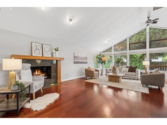 2445 DEBOK Rd, West Linn, OR 97068