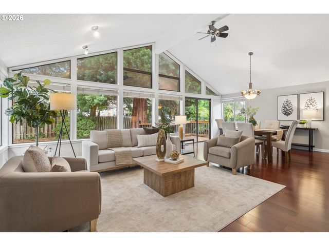 2445 DEBOK Rd, West Linn, OR 97068