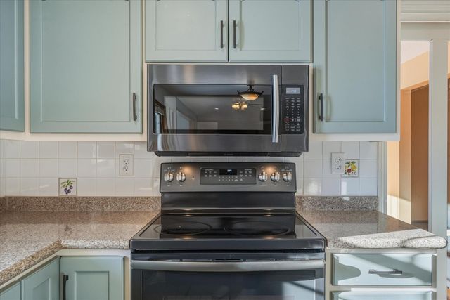 2563 Colony Circle, Saint Cloud, MN 56303