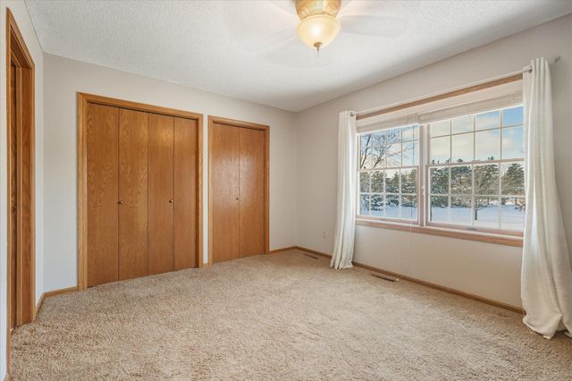 2563 Colony Circle, Saint Cloud, MN 56303