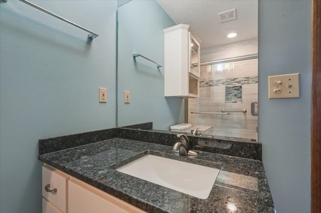 2563 Colony Circle, Saint Cloud, MN 56303