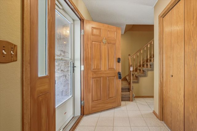 2563 Colony Circle, Saint Cloud, MN 56303