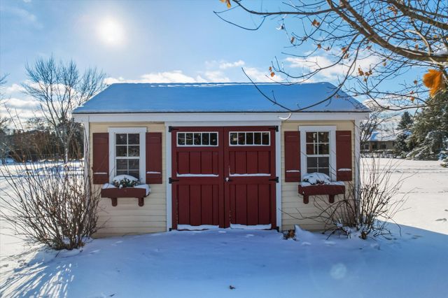 2563 Colony Circle, Saint Cloud, MN 56303