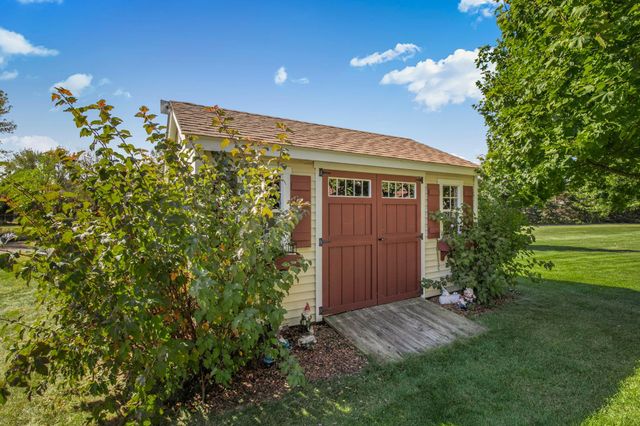 2563 Colony Circle, Saint Cloud, MN 56303