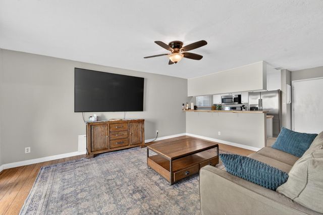 8325 Willow Tree Way, Citrus Heights, CA 95621