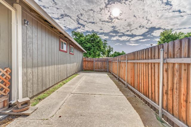 8325 Willow Tree Way, Citrus Heights, CA 95621