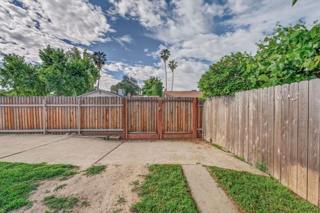 8325 Willow Tree Way, Citrus Heights, CA 95621
