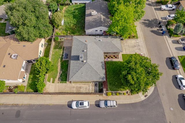 8325 Willow Tree Way, Citrus Heights, CA 95621