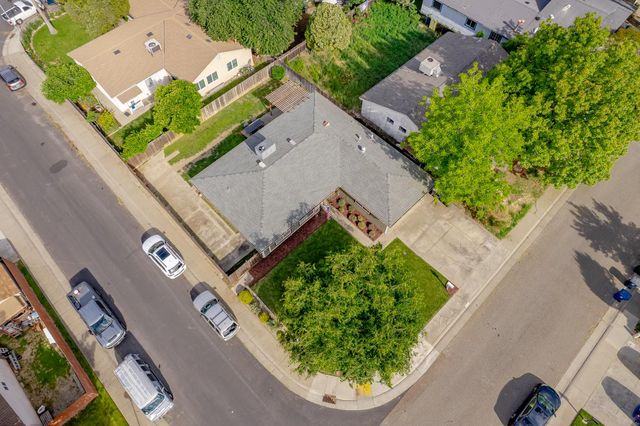8325 Willow Tree Way, Citrus Heights, CA 95621