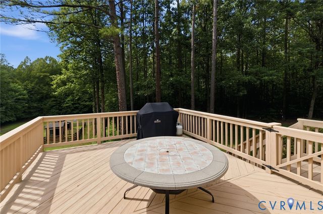 18572 Willoughby Heights Ln, Rockville, VA 23146