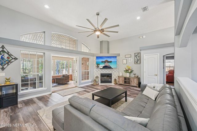 1764 REDWOOD Lane, Middleburg, FL 32068