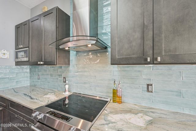 1764 REDWOOD Lane, Middleburg, FL 32068