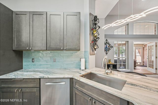 1764 REDWOOD Lane, Middleburg, FL 32068