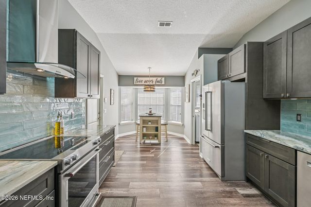 1764 REDWOOD Lane, Middleburg, FL 32068