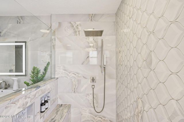 1764 REDWOOD Lane, Middleburg, FL 32068