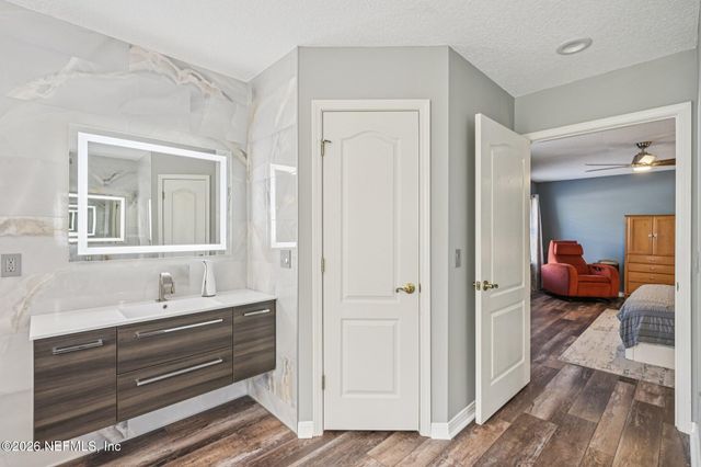 1764 REDWOOD Lane, Middleburg, FL 32068