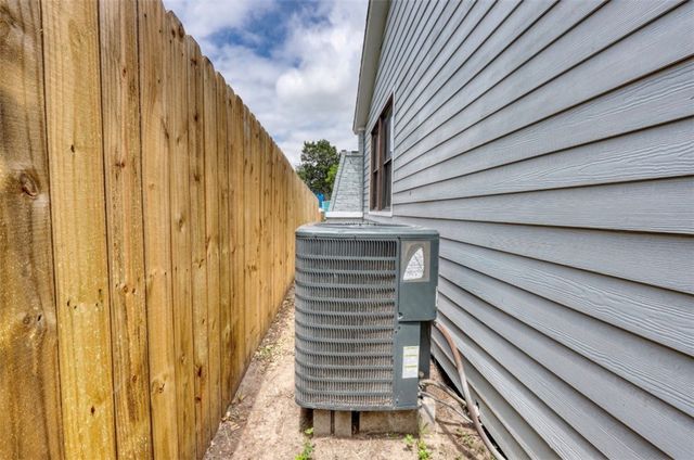 1138 Golla Dr, Corpus Christi, TX 78407