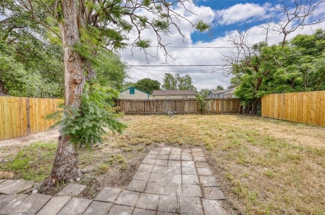 1138 Golla Dr, Corpus Christi, TX 78407
