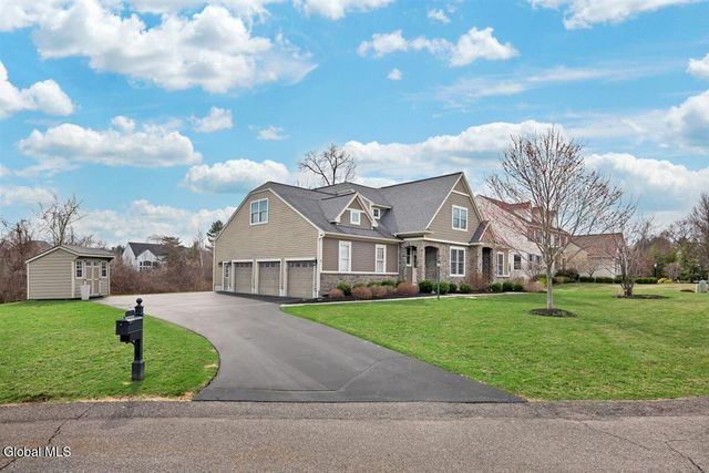 11 Sundance Lane, Colonie, NY 12211