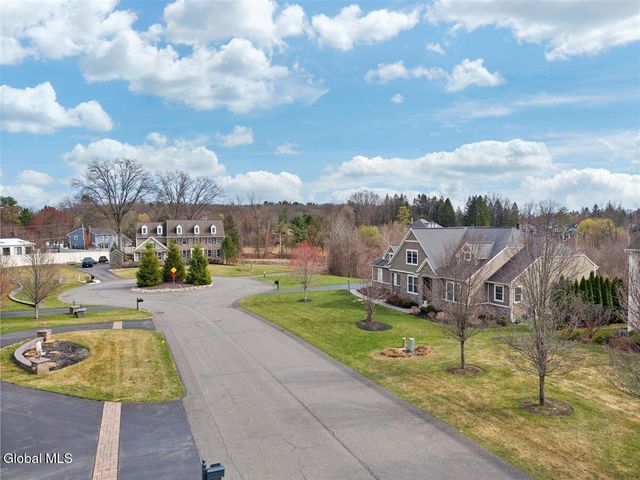 11 Sundance Lane, Colonie, NY 12211