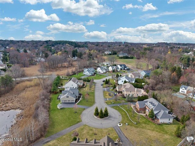 11 Sundance Lane, Colonie, NY 12211