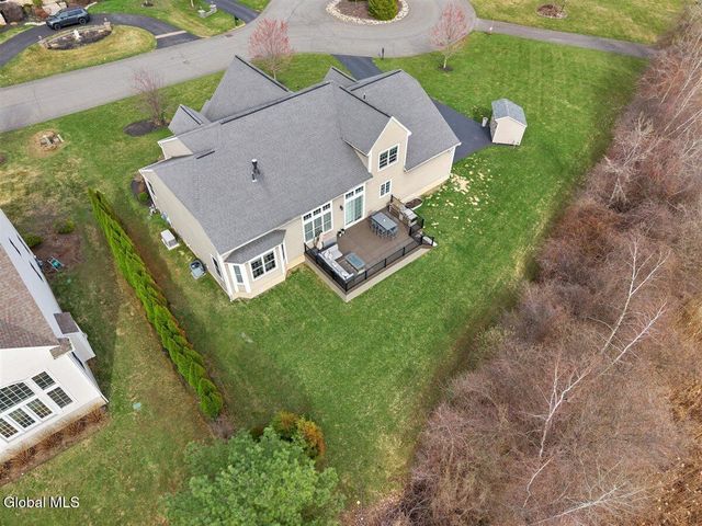 11 Sundance Lane, Colonie, NY 12211