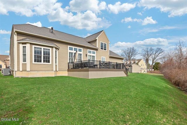 11 Sundance Lane, Colonie, NY 12211