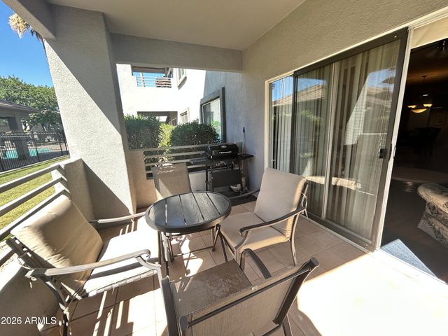 7401 W ARROWHEAD CLUBHOUSE Drive 1010, Glendale, AZ 85308