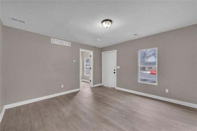 1420 S Appleton Avenue, Independence, MO 64052