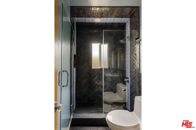 9202 National Boulevard, Los Angeles, CA 90034