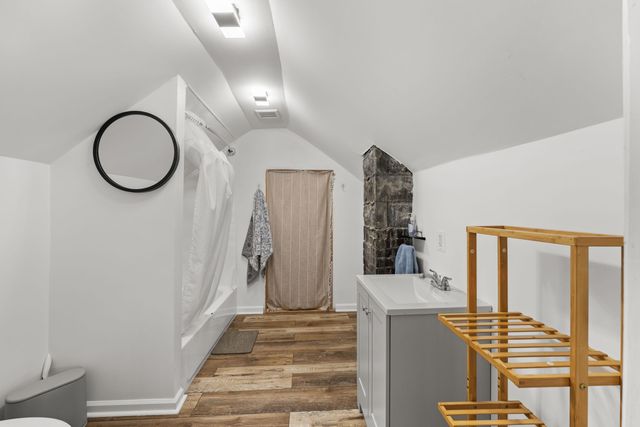 1995 COURT AVE, Memphis, TN 38104