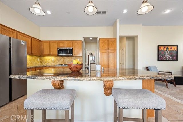 710 Greyfield Court, Fallbrook, CA 92028