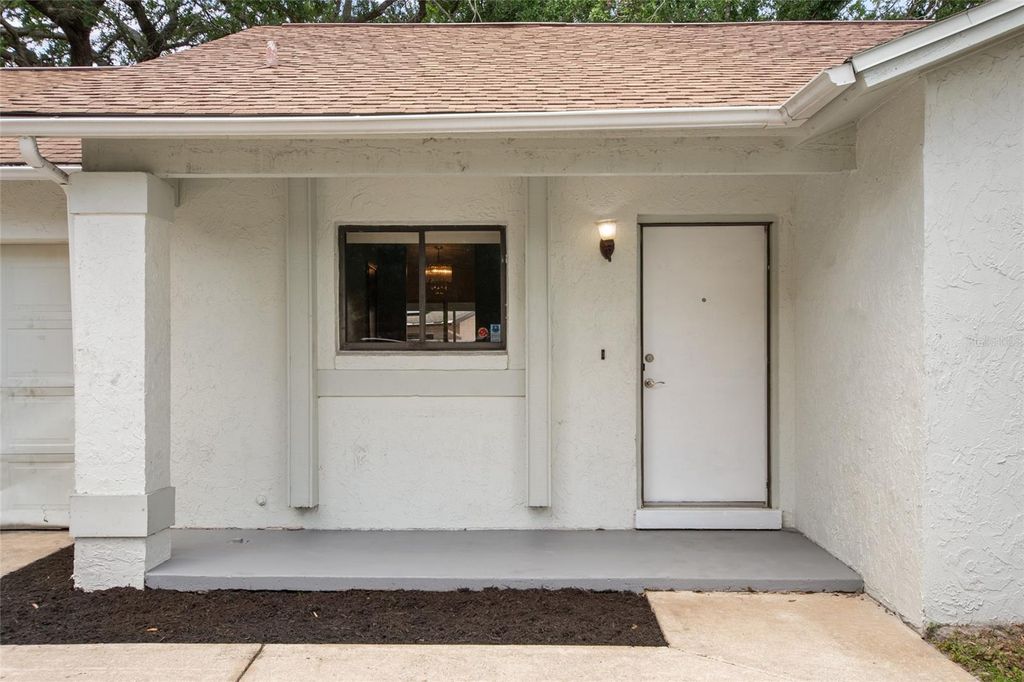 Image 2 of property listing at 10722 WHISPERWOOD LANE, Orlando, FL 32837