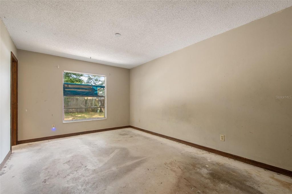 Image 29 of property listing at 10722 WHISPERWOOD LANE, Orlando, FL 32837