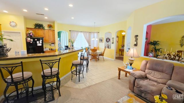 6813 Cobalt Drive, Bakersfield, CA 93313