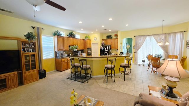 6813 Cobalt Drive, Bakersfield, CA 93313