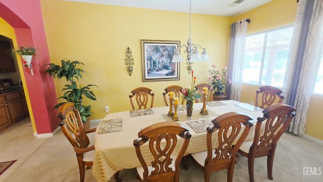 6813 Cobalt Drive, Bakersfield, CA 93313
