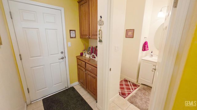 6813 Cobalt Drive, Bakersfield, CA 93313