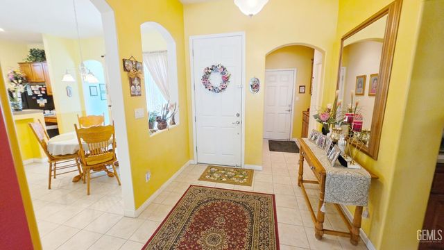 6813 Cobalt Drive, Bakersfield, CA 93313