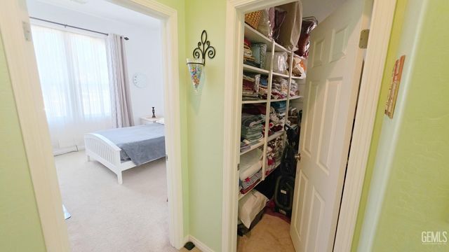 6813 Cobalt Drive, Bakersfield, CA 93313