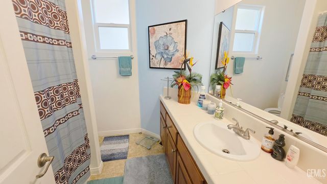 6813 Cobalt Drive, Bakersfield, CA 93313