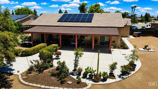 6813 Cobalt Drive, Bakersfield, CA 93313