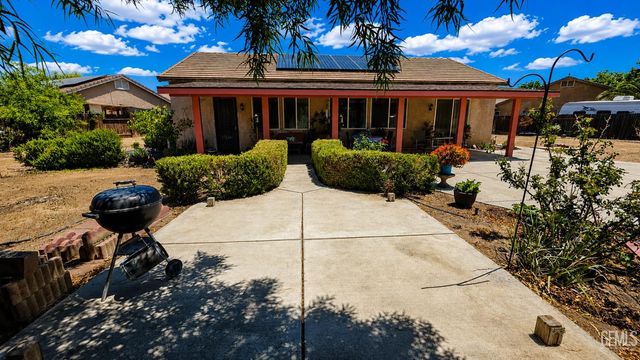 6813 Cobalt Drive, Bakersfield, CA 93313